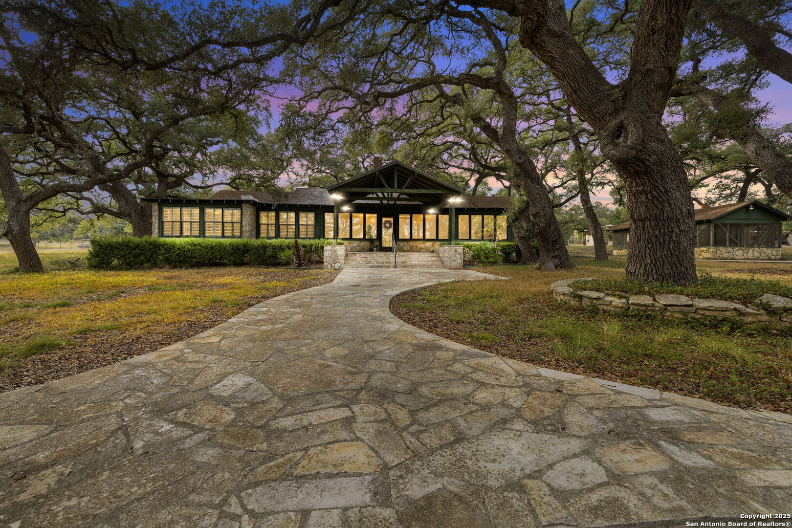 Search 315 Flying R Ranch