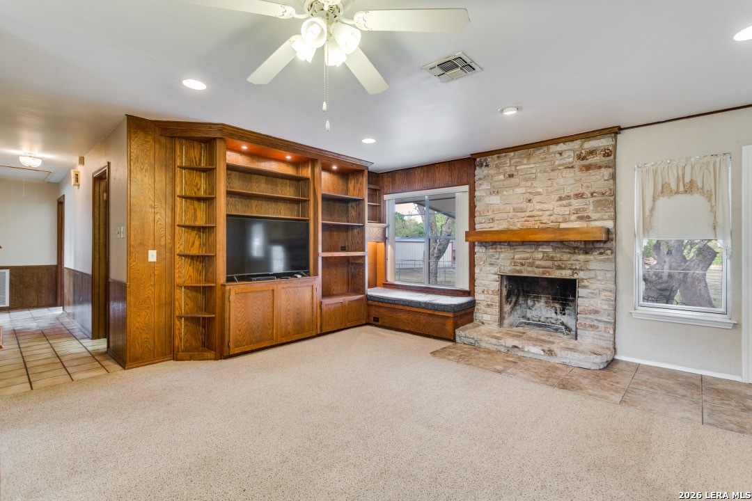 212 KENDALL OAKS DR