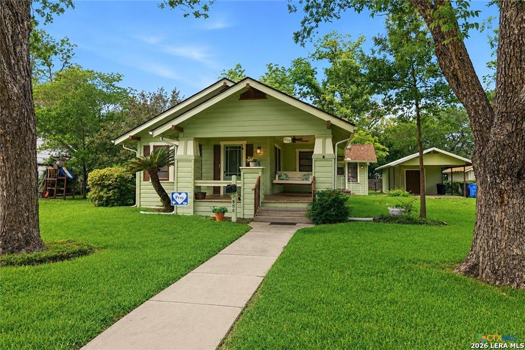 Photo of 808 E Krezdorn, Seguin, TX 78155 (MLS # 1966092)