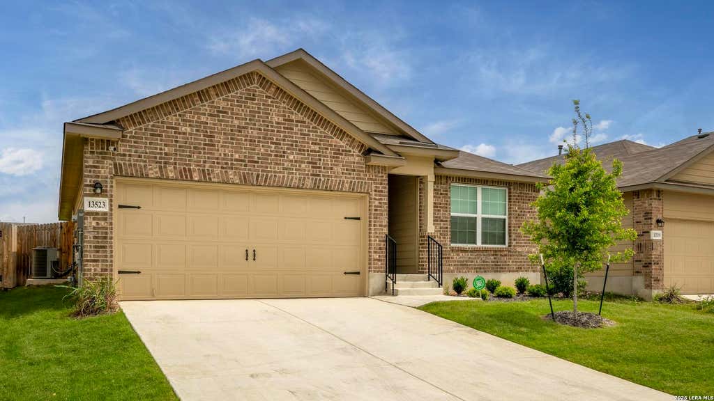 Photo of 13523 BOOTHE GRV, San Antonio, TX 78254 (MLS # 2007035)
