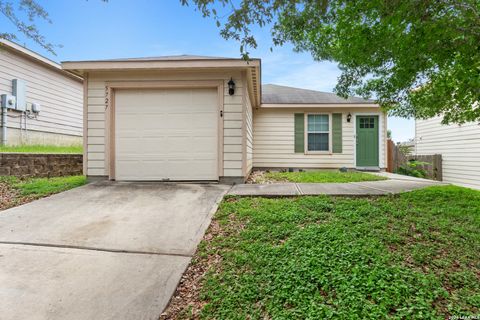 5727 HICKORY CYN San Antonio TX 78252