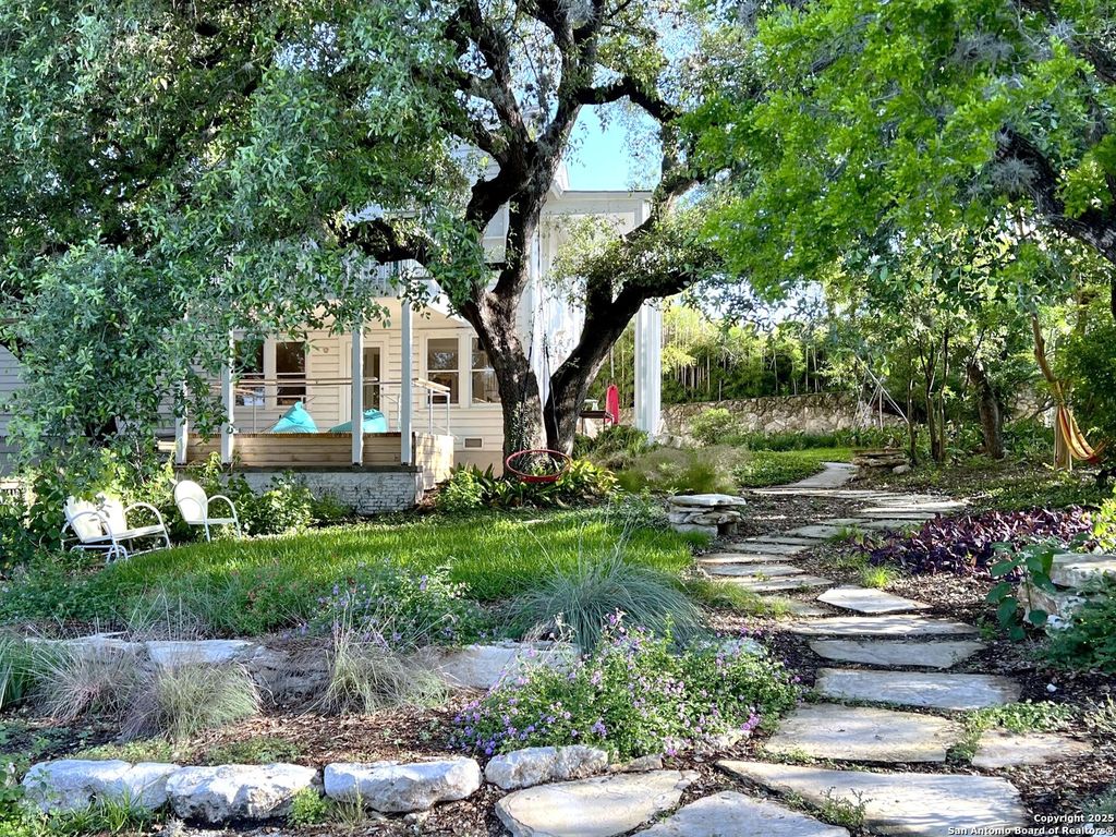 Photo of 401 Shook, San Antonio, TX 78212 (MLS # 1955073)