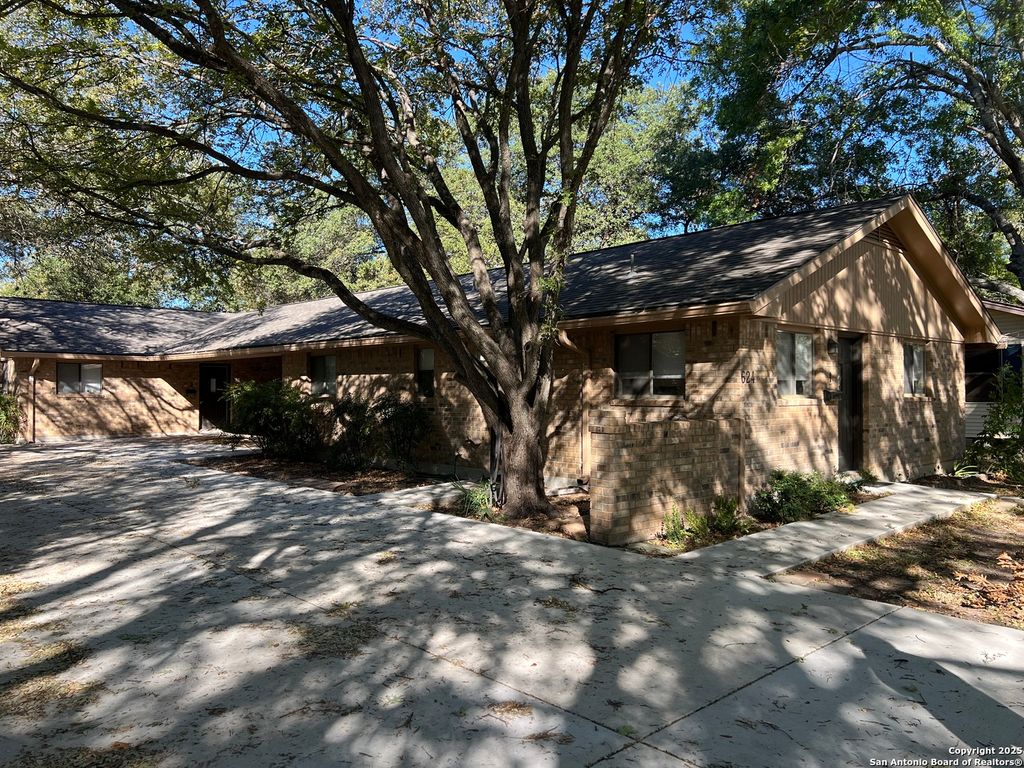 Photo of 624 Elm 1 #1, Seguin, TX 78155 (MLS # 1922479)