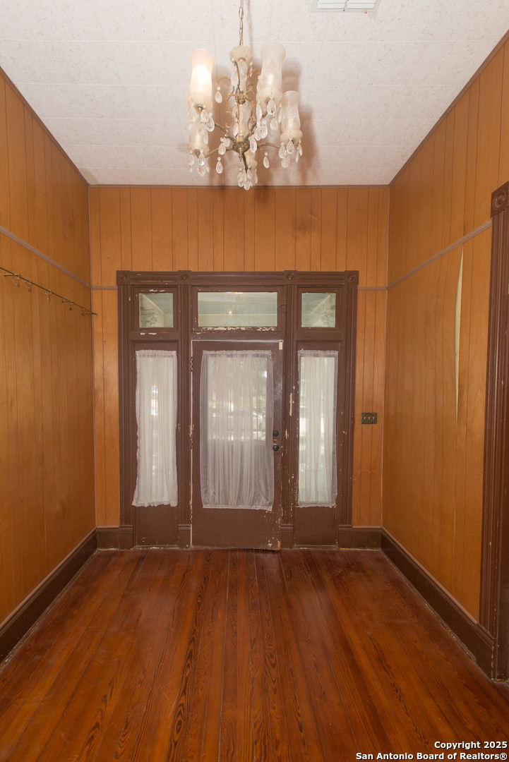 218 Cedar