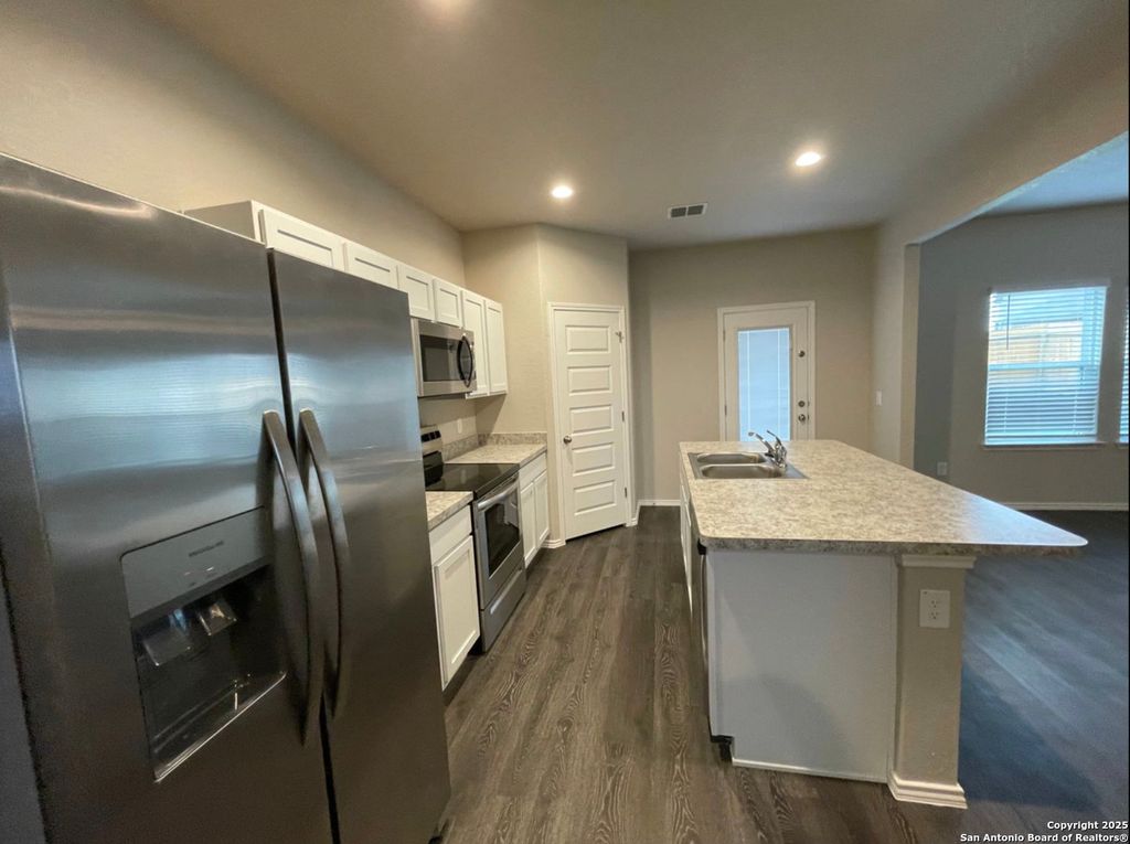 Photo of 13018 CANDACE WAY, St Hedwig, TX 78152 (MLS # 1915518)