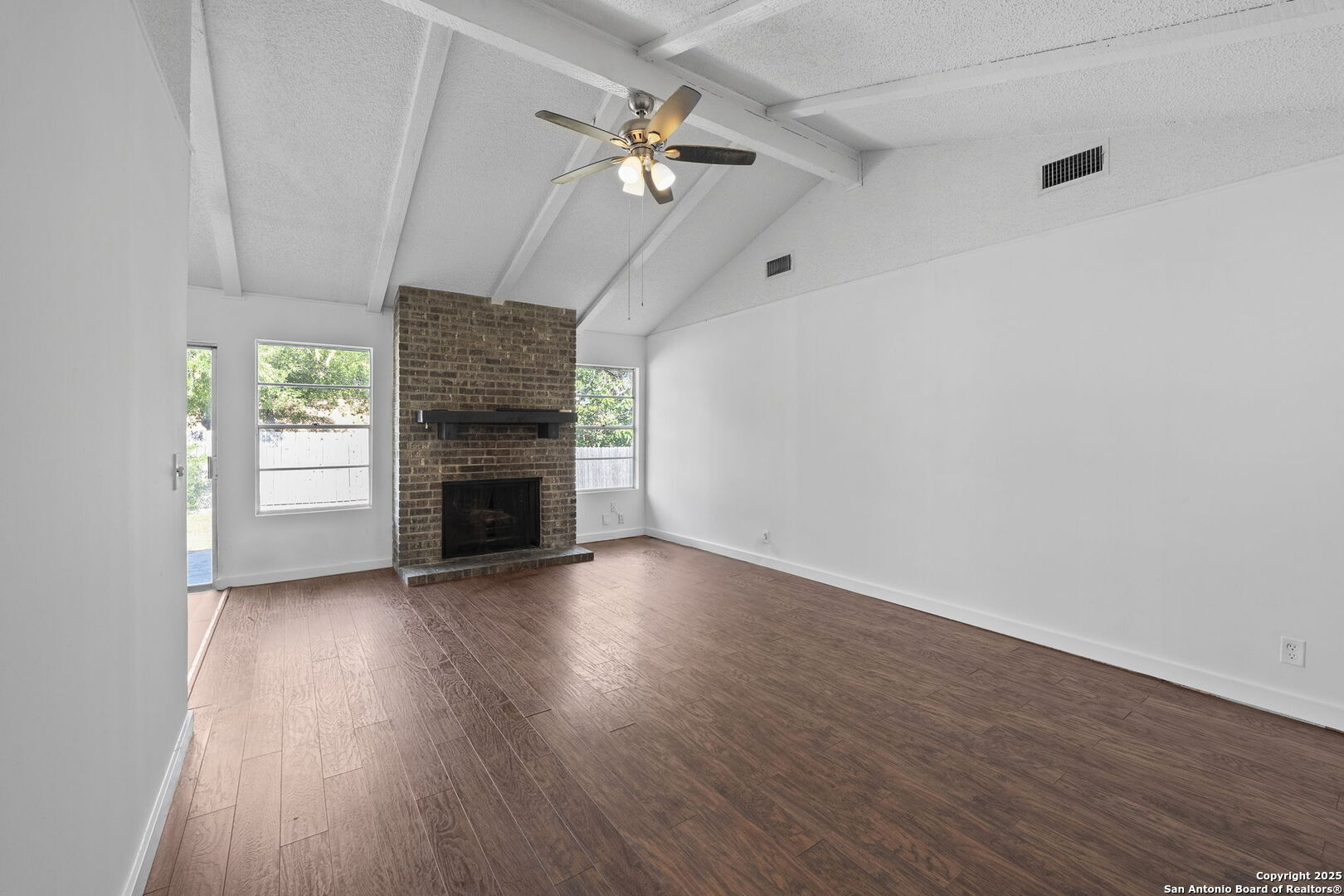 1154 S Ellison