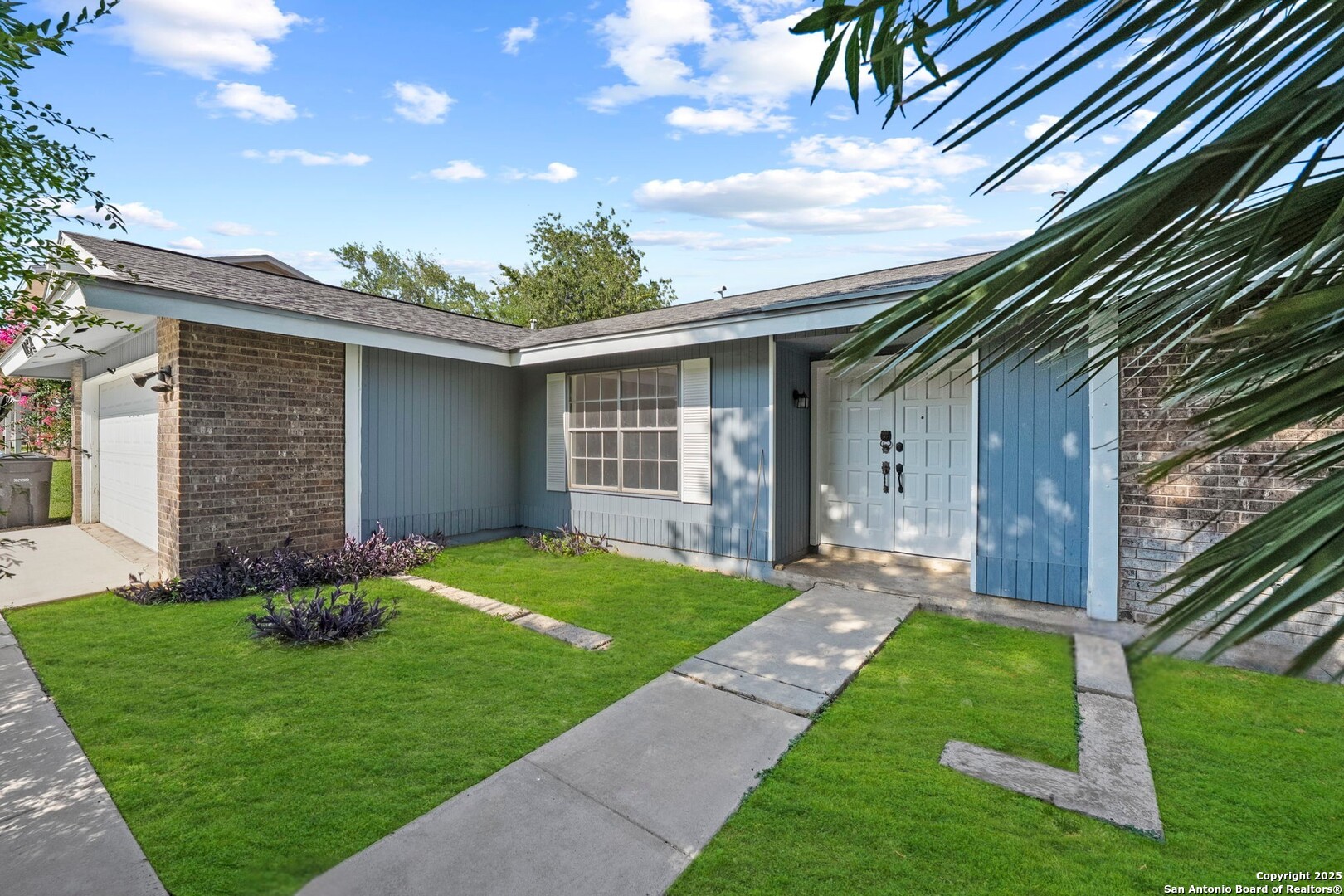 1154 S Ellison