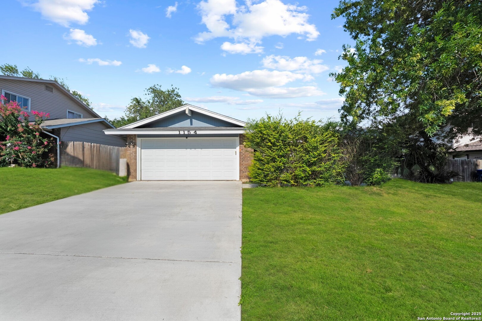 1154 S Ellison
