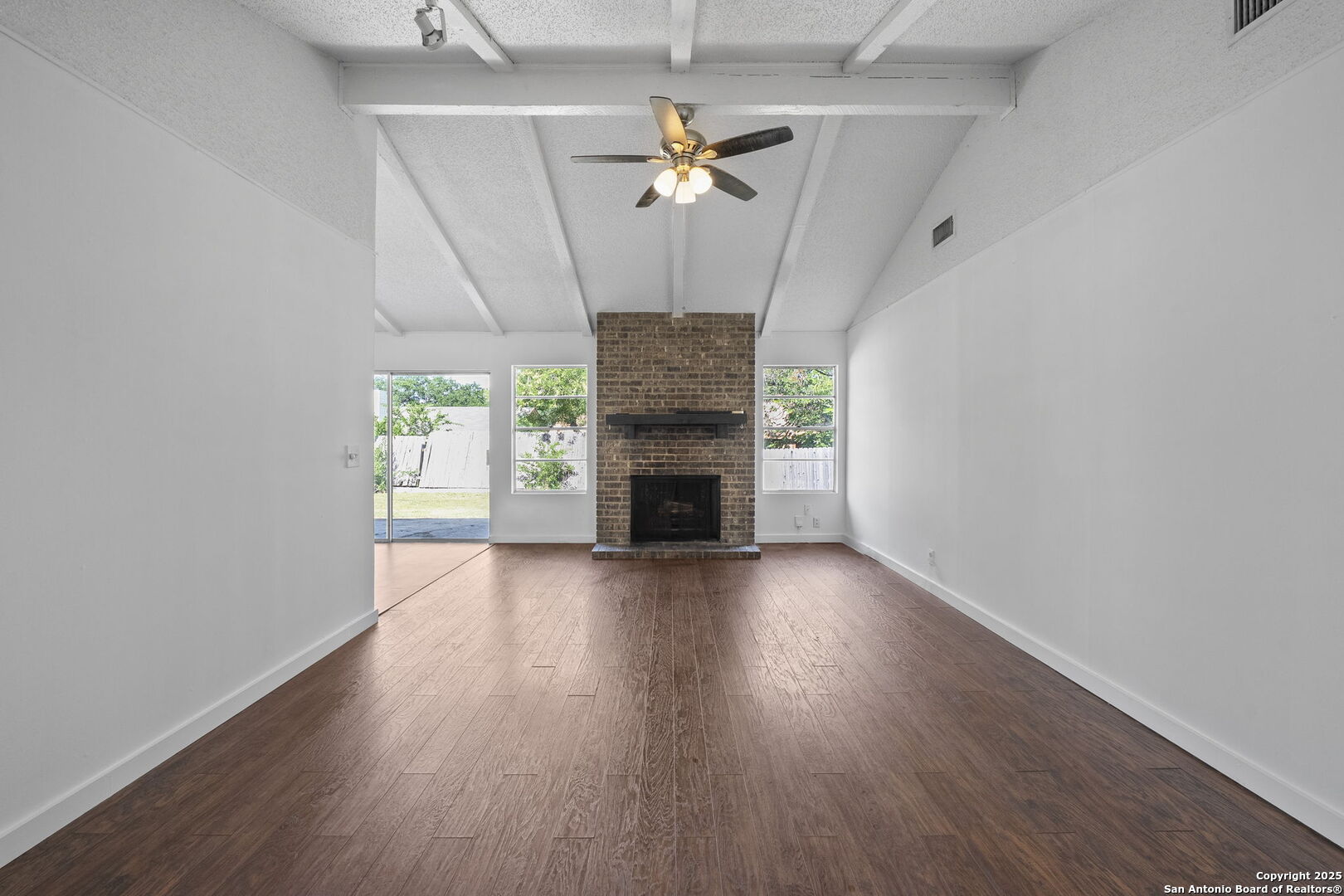 1154 S Ellison