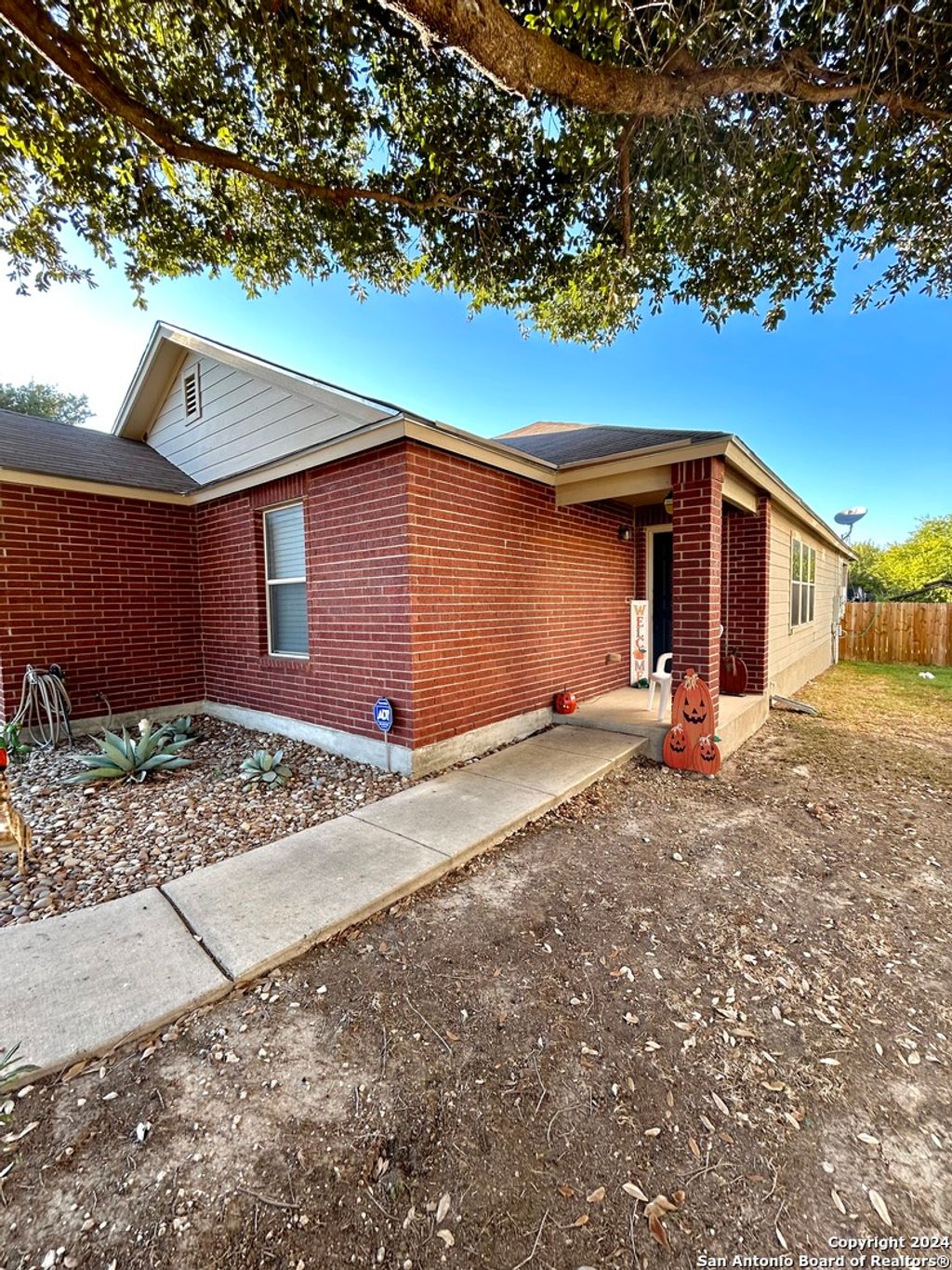 Photo of 10107 Shady Meadows, San Antonio, TX 78245 (MLS # 1911988)
