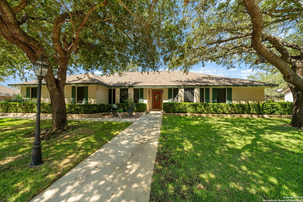 Photo of 231 Hayden, Pleasanton, TX 78064 (MLS # 1898587)