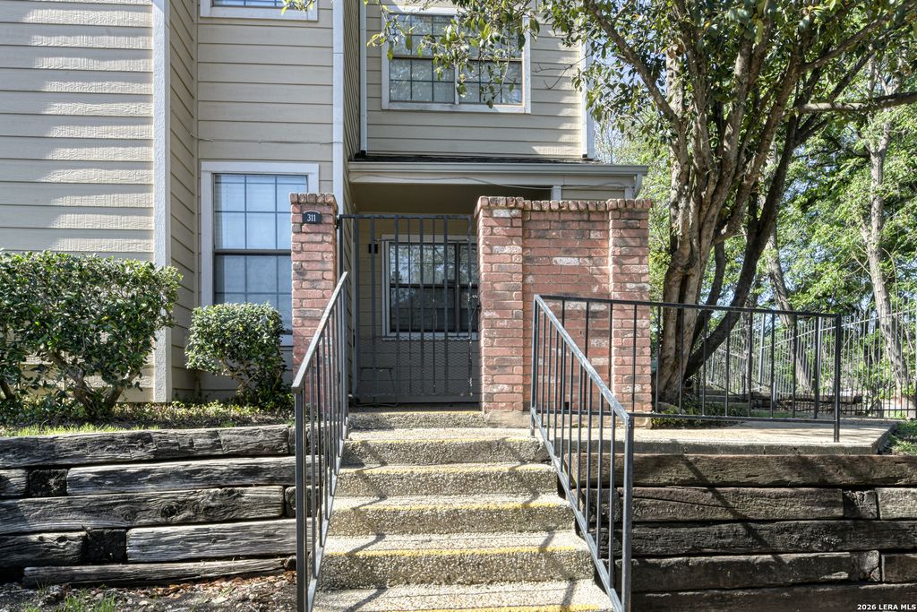 Photo of 11610 Vance Jackson 311 #311, San Antonio, TX 78230 (MLS # 1950248)