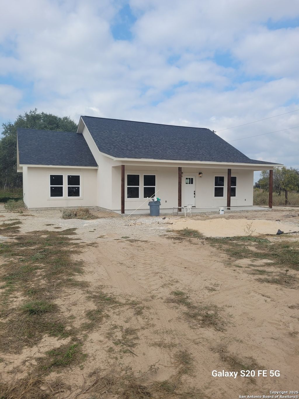 Photo of 374 County Road 124, Floresville, TX 78114 (MLS # 1924359)