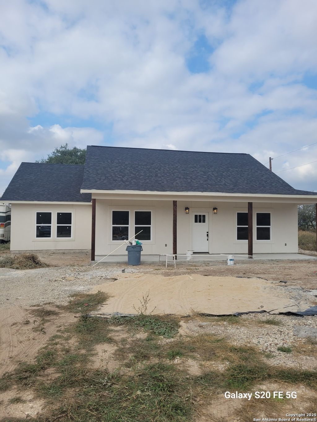 Photo of 374 County Road 124, Floresville, TX 78114 (MLS # 1924359)