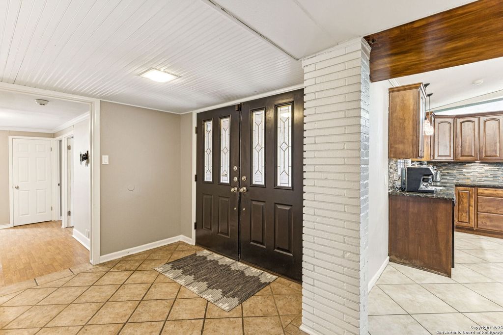 Photo of 314 Northridge Dr, San Antonio, TX 78209 (MLS # 1931125)