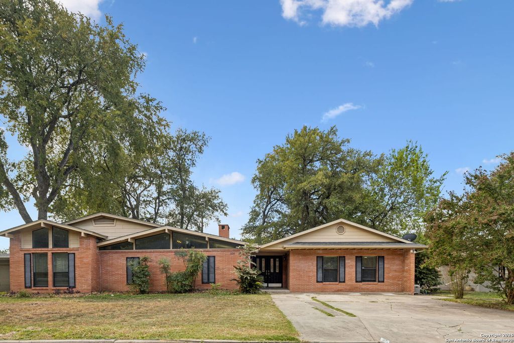 Photo of 314 Northridge Dr, San Antonio, TX 78209 (MLS # 1931125)