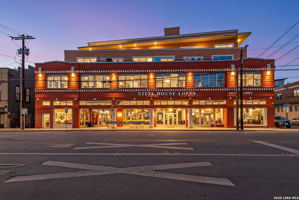 Photo of 1401 S Flores APT 109 #APT 109, San Antonio, TX 78204 (MLS # 1940839)