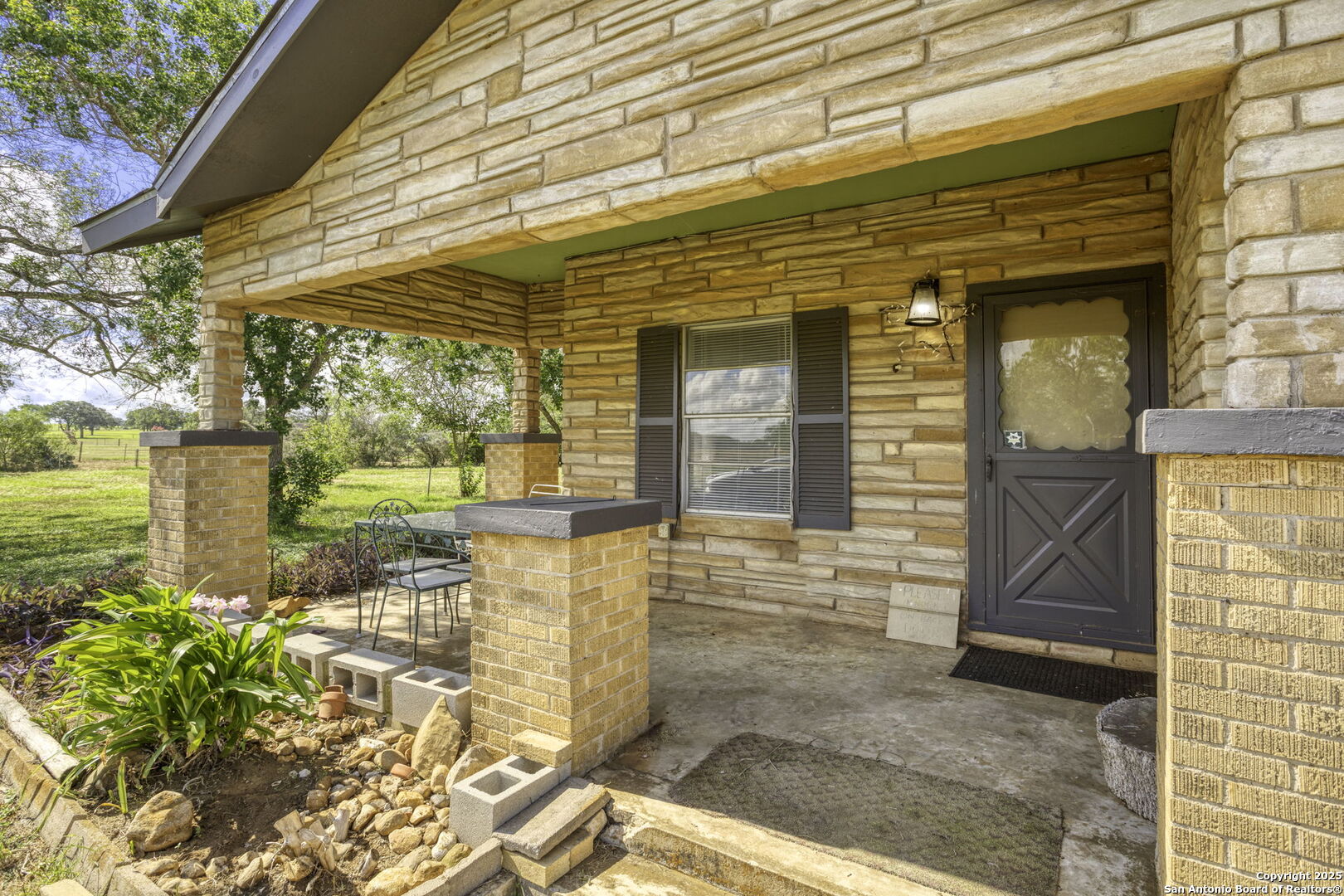 325 County Road 327