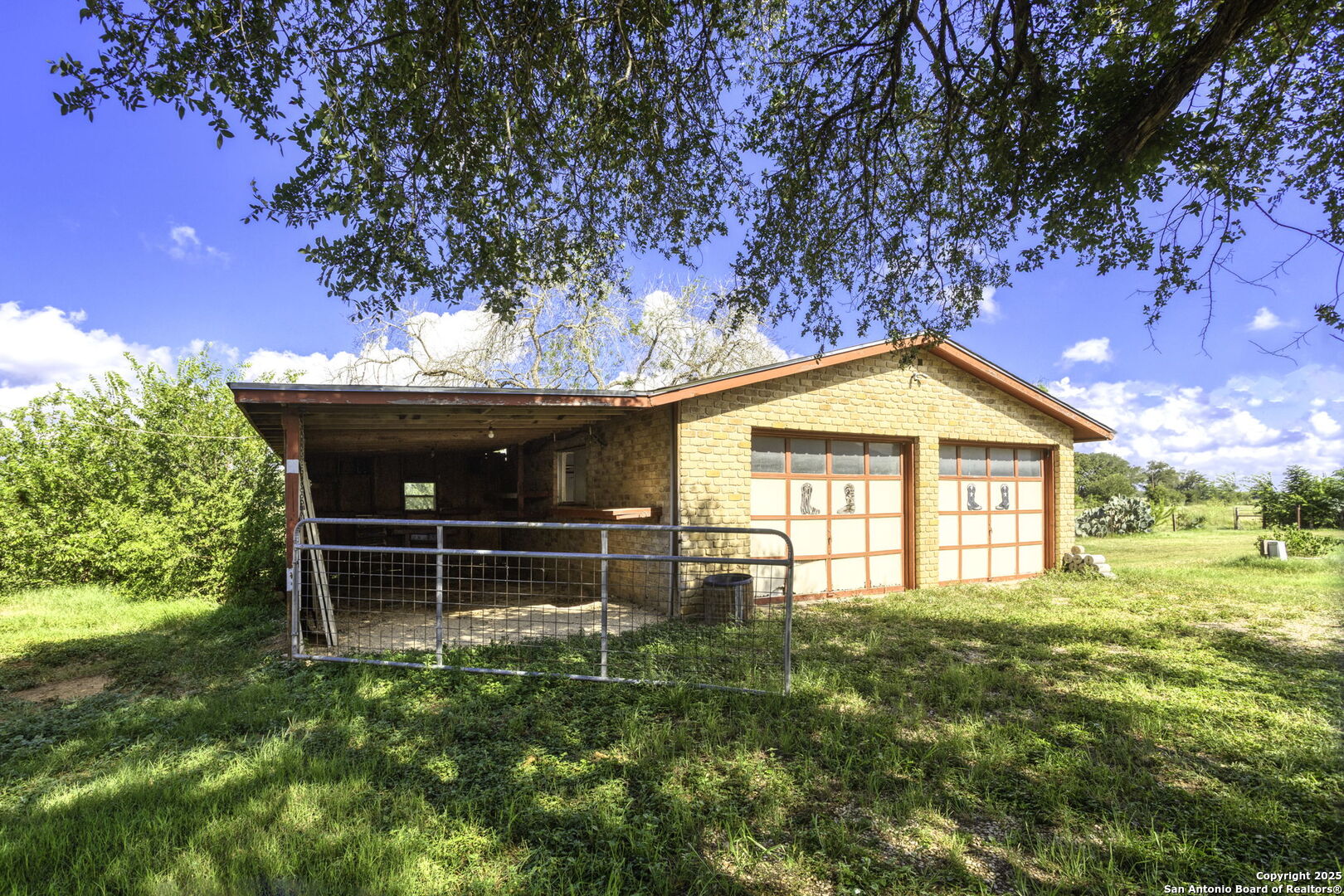 325 County Road 327