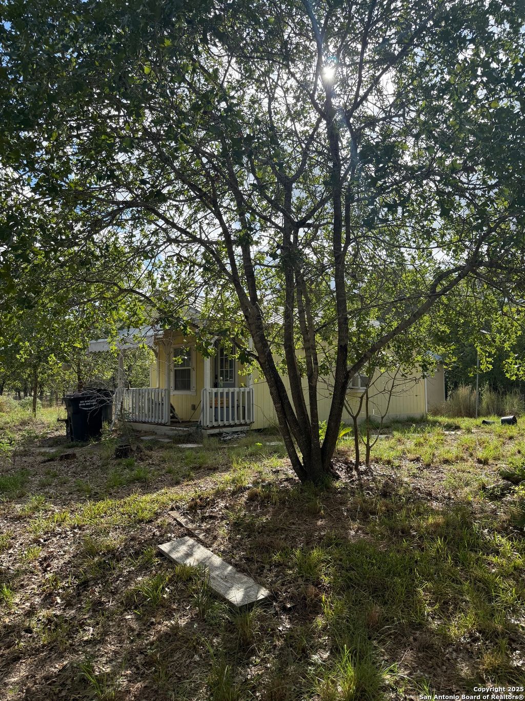 Photo of 105 Clear Spring, Floresville, TX 78114 (MLS # 1893642)