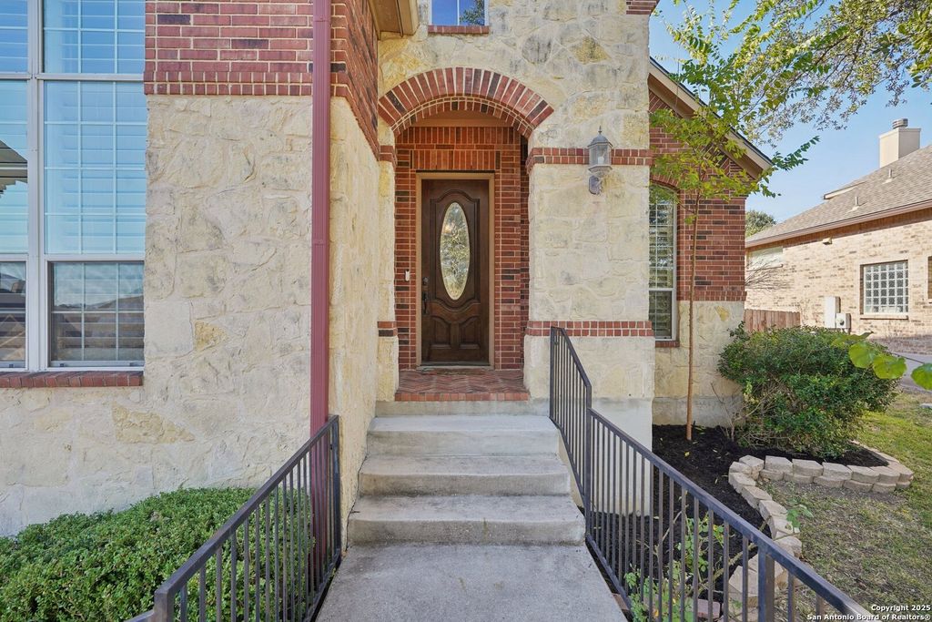 Photo of 16107 Los Sedona, Helotes, TX 78023 (MLS # 1923239)