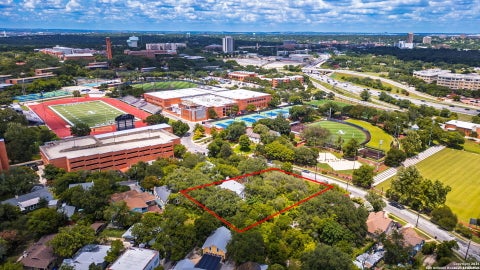 Property photo of 527 Kings Ct, San Antonio, TX 78212