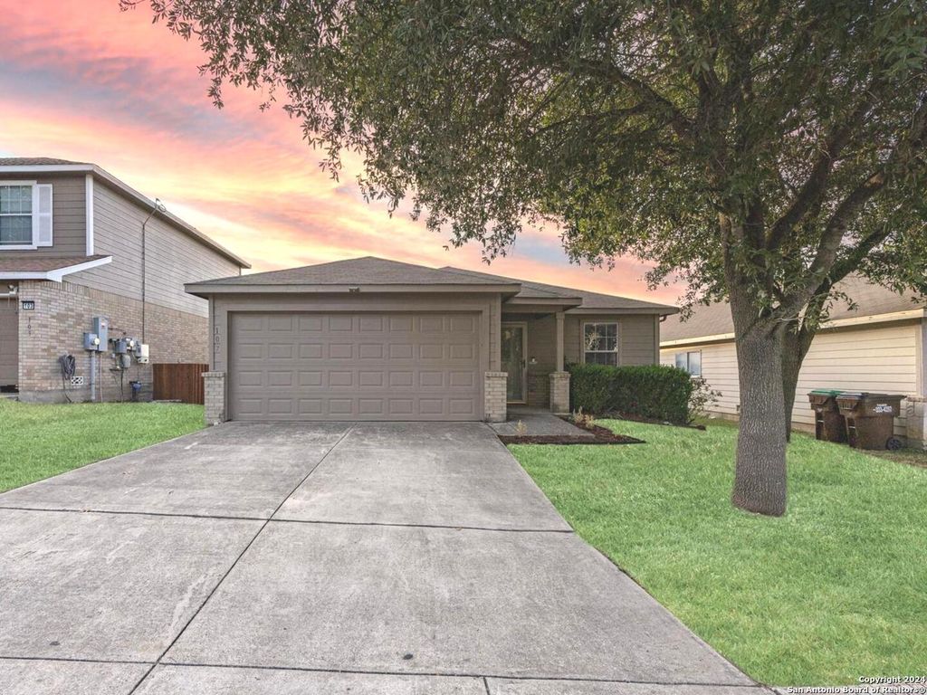 Photo of 107 Venezia, San Antonio, TX 78253 (MLS # 1947829)