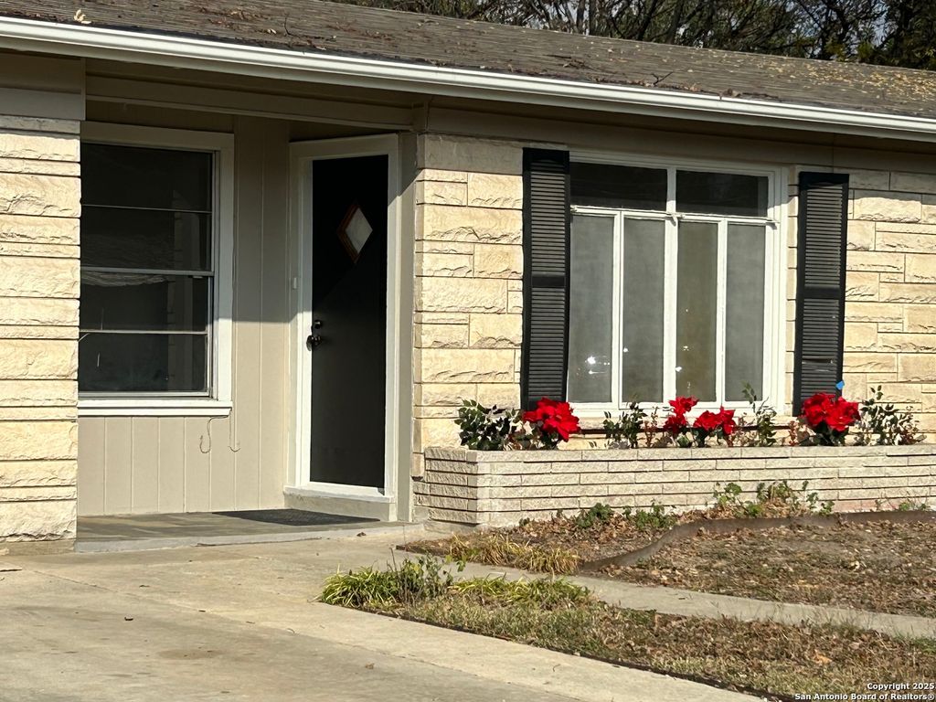 Photo of 215 Tansyl, San Antonio, TX 78213 (MLS # 1930291)