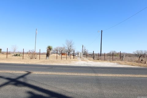 14526 Wisdom Rd Atascosa TX 78002