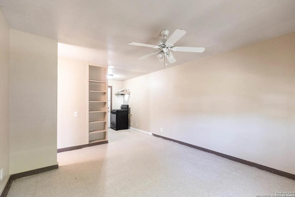Photo of 3032 Weir, San Antonio, TX 78226 (MLS # 1991166)