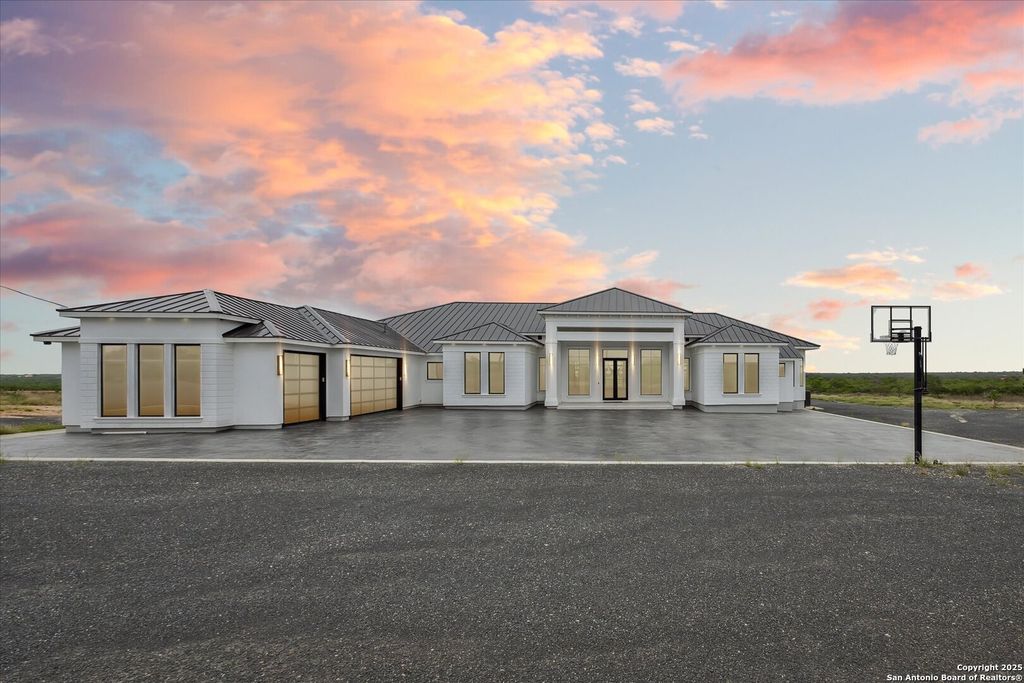 Photo of 1799 County Road 651, Devine, TX 78016 (MLS # 1861389)