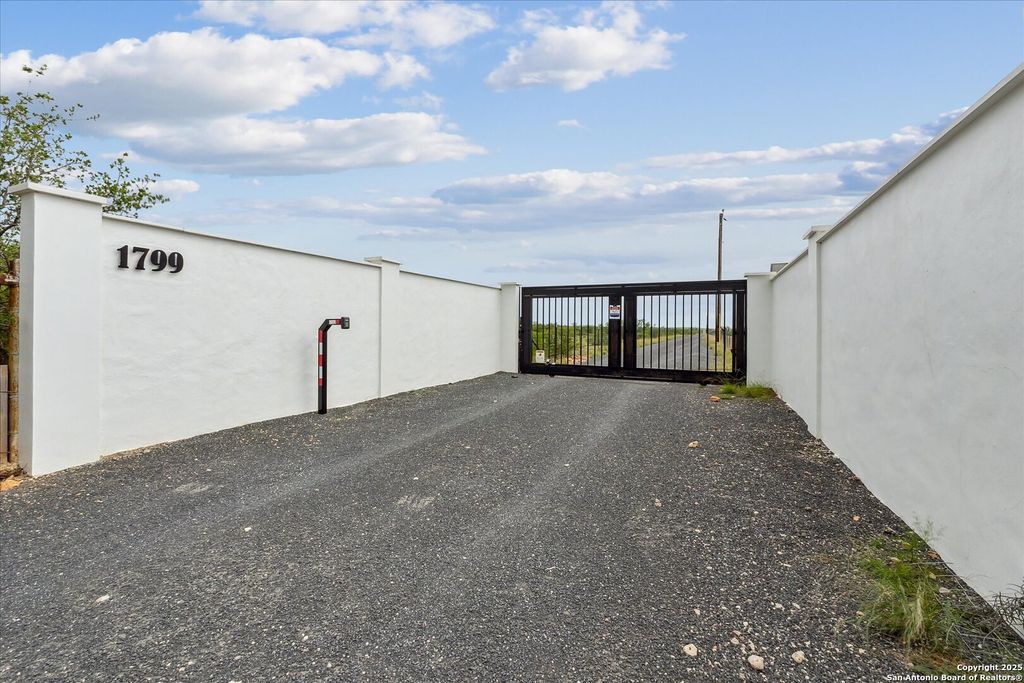 Photo of 1799 County Road 651, Devine, TX 78016 (MLS # 1861389)