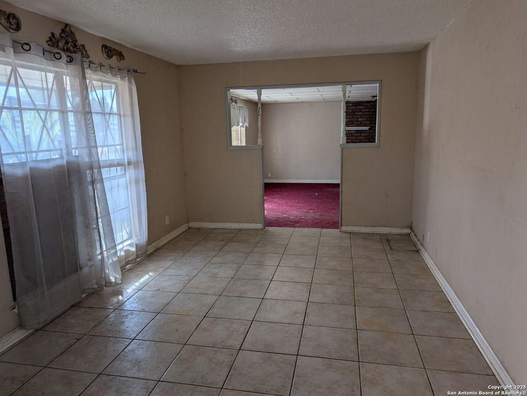 Photo of 419 Bertetti, San Antonio, TX 78227 (MLS # 1924461)
