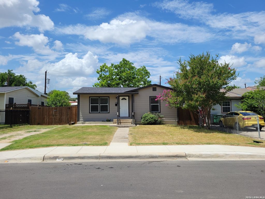 Photo of 119 Venice, San Antonio, TX 78201 (MLS # 1992520)