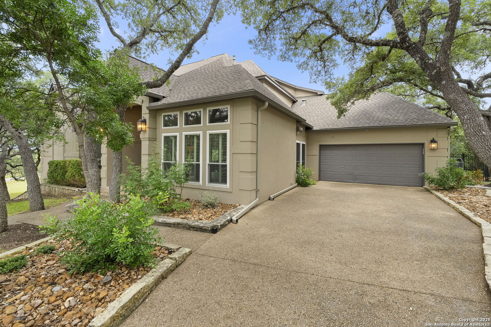 8532 Alydar Cir