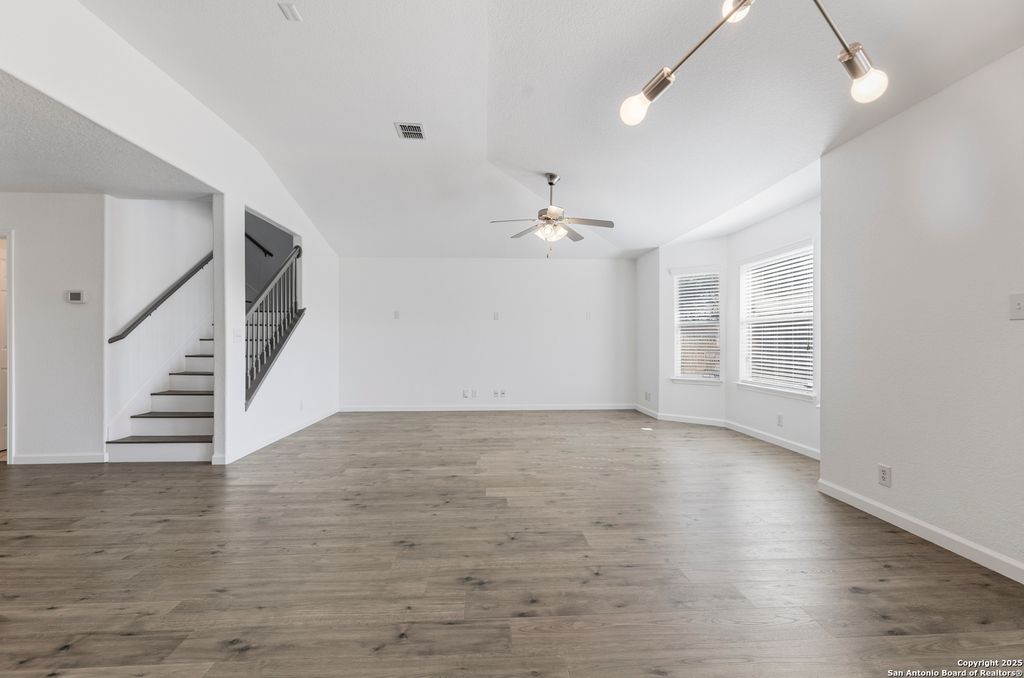 Photo of 105 Lookout View, Cibolo, TX 78108 (MLS # 1921662)