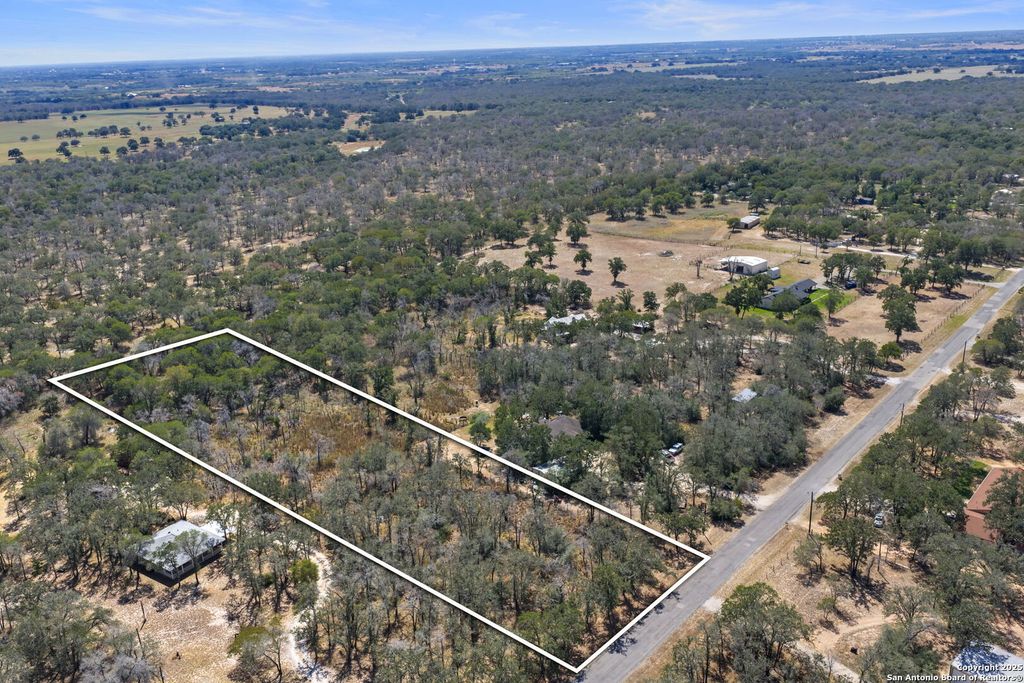 Photo of 1963 Deer Trail, Floresville, TX 78114 (MLS # 1914048)