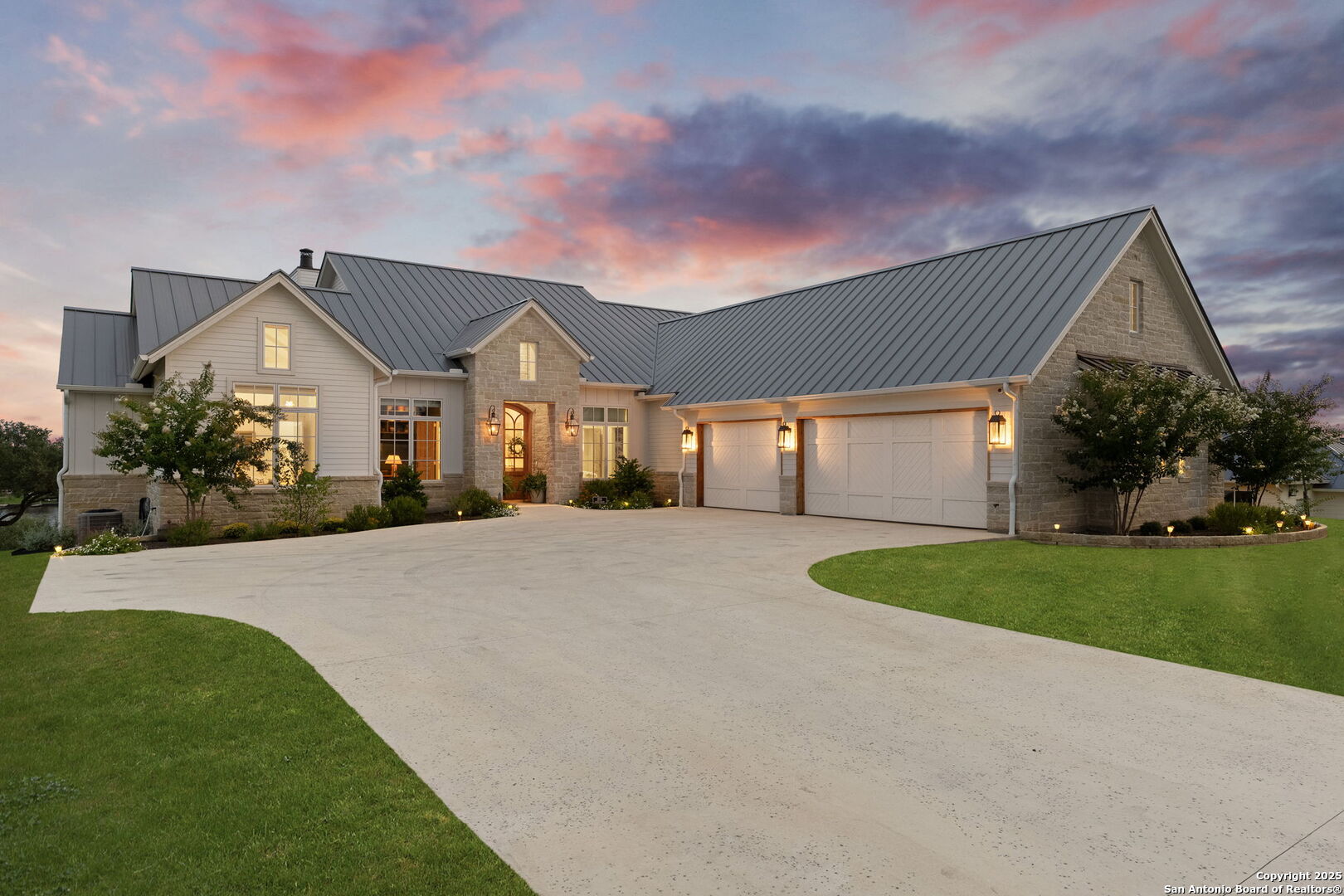 2231 Legends Parkway