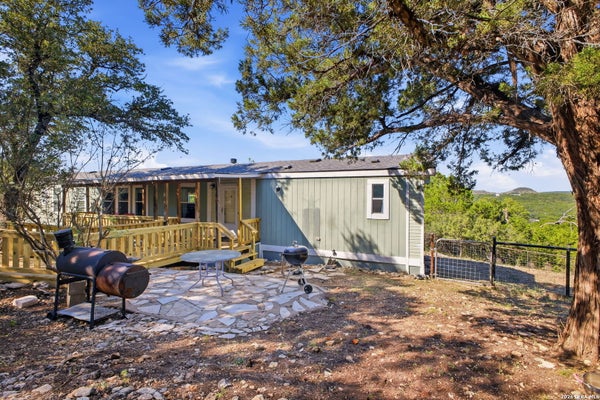 495 KINGS DR, CANYON LAKE, TX 78133 - Image 3acf6459ee811da7790230ad2c632270/2425293741