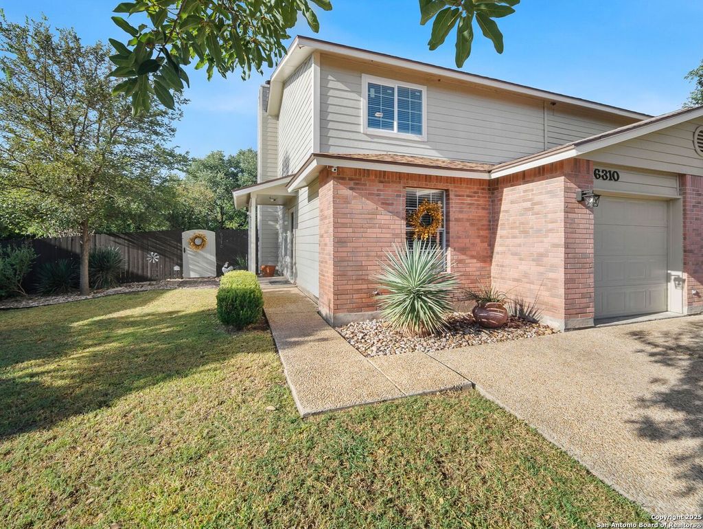 Photo of 6310 Club Oaks, San Antonio, TX 78249 (MLS # 1955440)