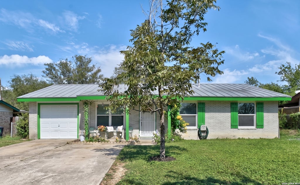 Photo of 111 SHADOW VALLEY DR, San Antonio, TX 78227 (MLS # 2023708)
