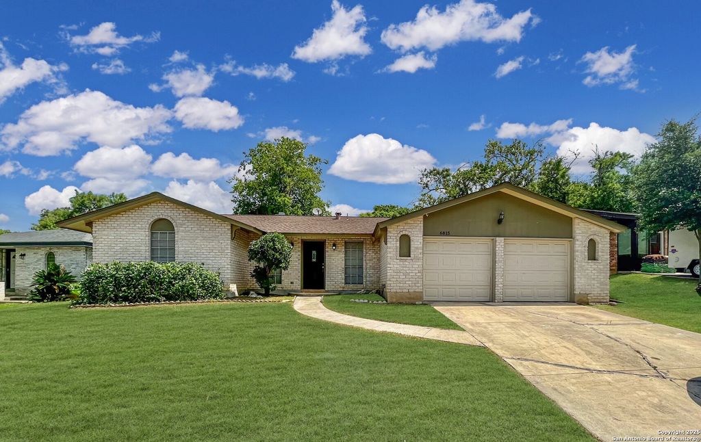 Photo of 6815 Forest Haven St, San Antonio, TX 78240 (MLS # 1925093)