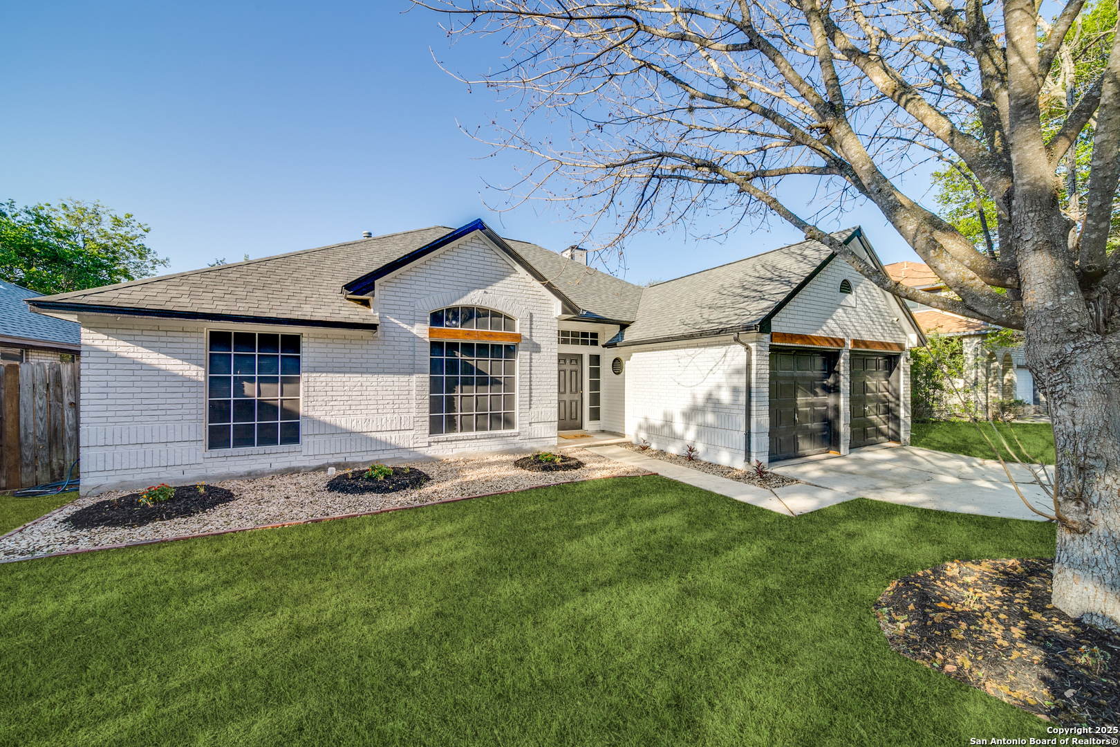 5207 Pine Lake Dr
