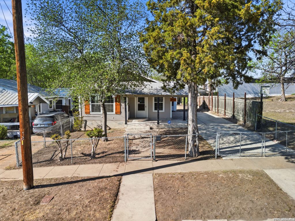Photo of 837 Westfall, San Antonio, TX 78210 (MLS # 1954641)