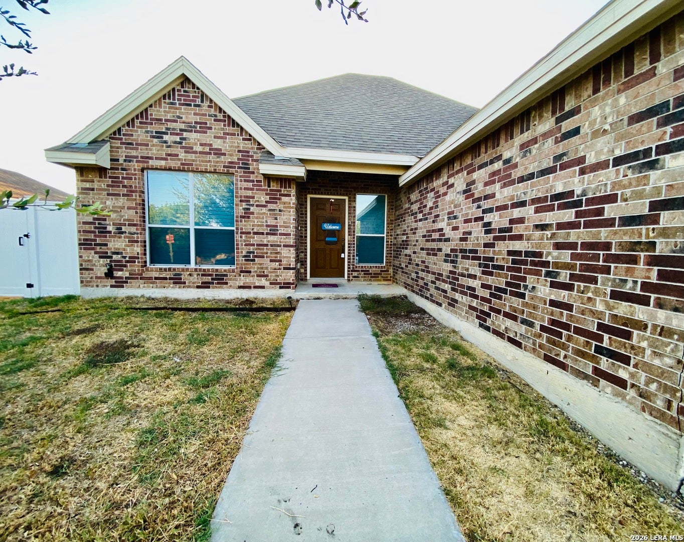 2714 OAK MANOR DR
