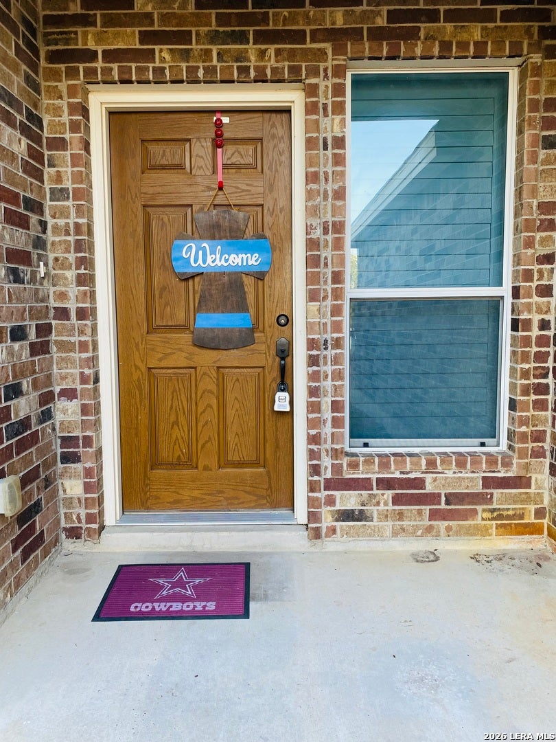 2714 OAK MANOR DR