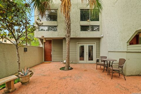 Property photo of 3102 Eisenhauer Rd C26, San Antonio, TX 78209