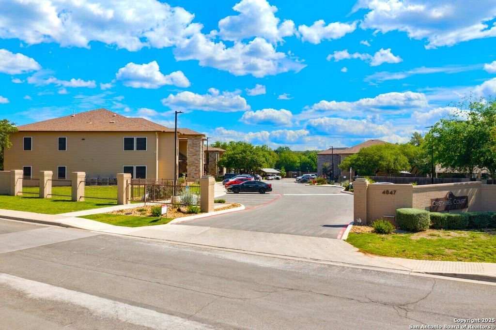 Photo of 4847 Brandeis 3103 #3103, San Antonio, TX 78249 (MLS # 1936940)