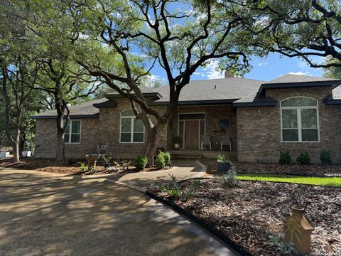 Photo of 8530 FAIRWAY GREEN DR, Fair Oaks Ranch, TX 78015 (MLS # 1959545)