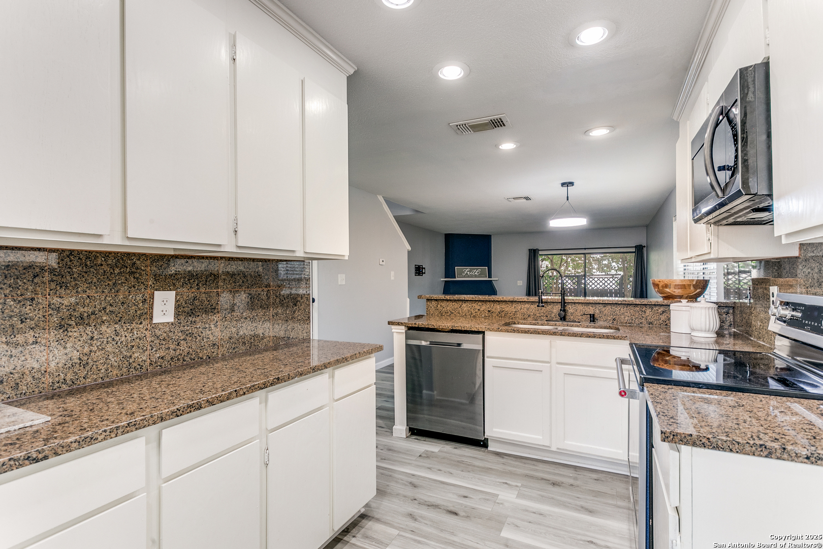 11815 Vance Jackson Rd 1606